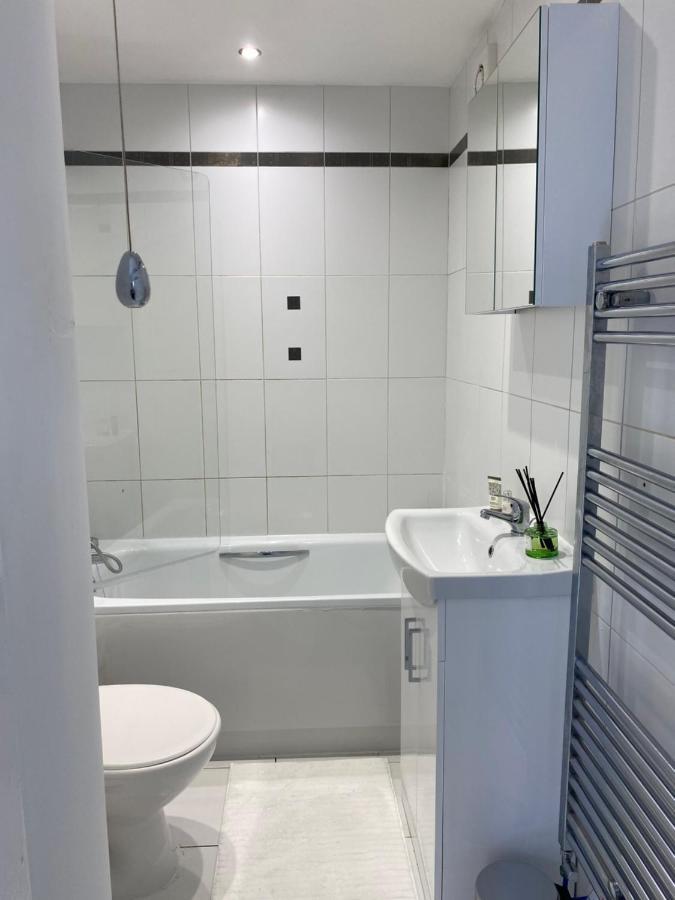 Central Leeds Townhouse With Private Roof Garden Sleeps 4 Leeds (West Yorkshire) Exterior foto