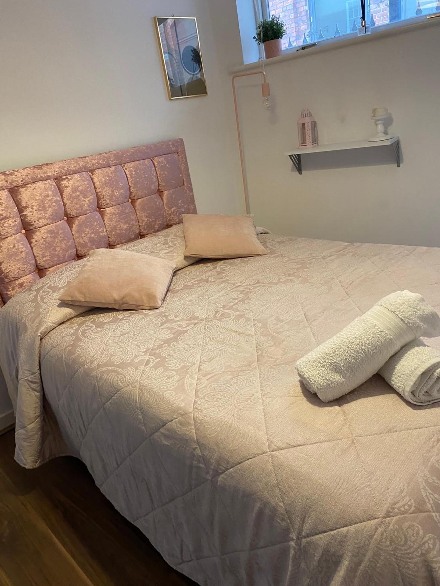 Central Leeds Townhouse With Private Roof Garden Sleeps 4 Leeds (West Yorkshire) Exterior foto